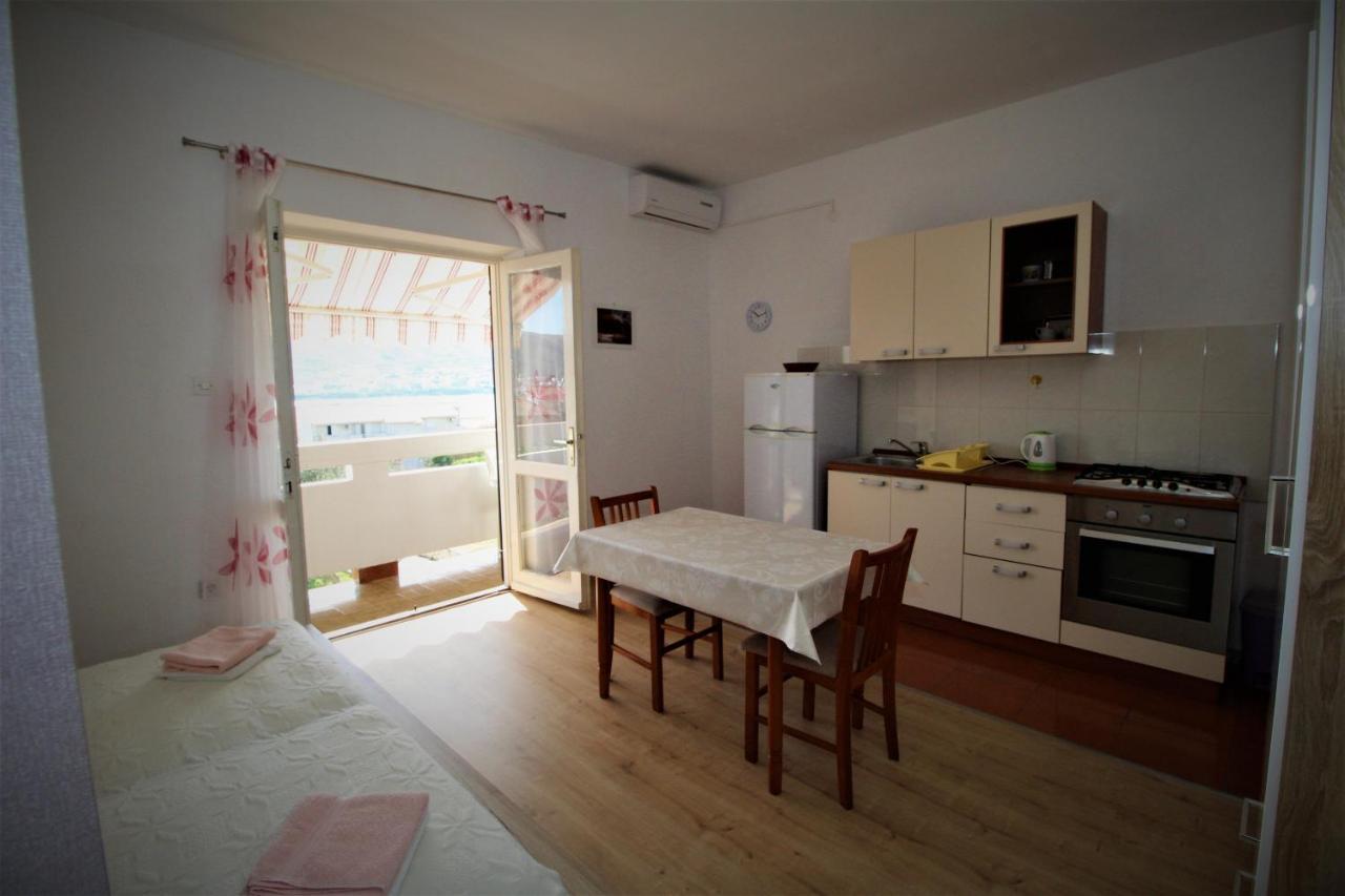 פג Apartments And Rooms With Parking Space Pag - 13060 מראה חיצוני תמונה