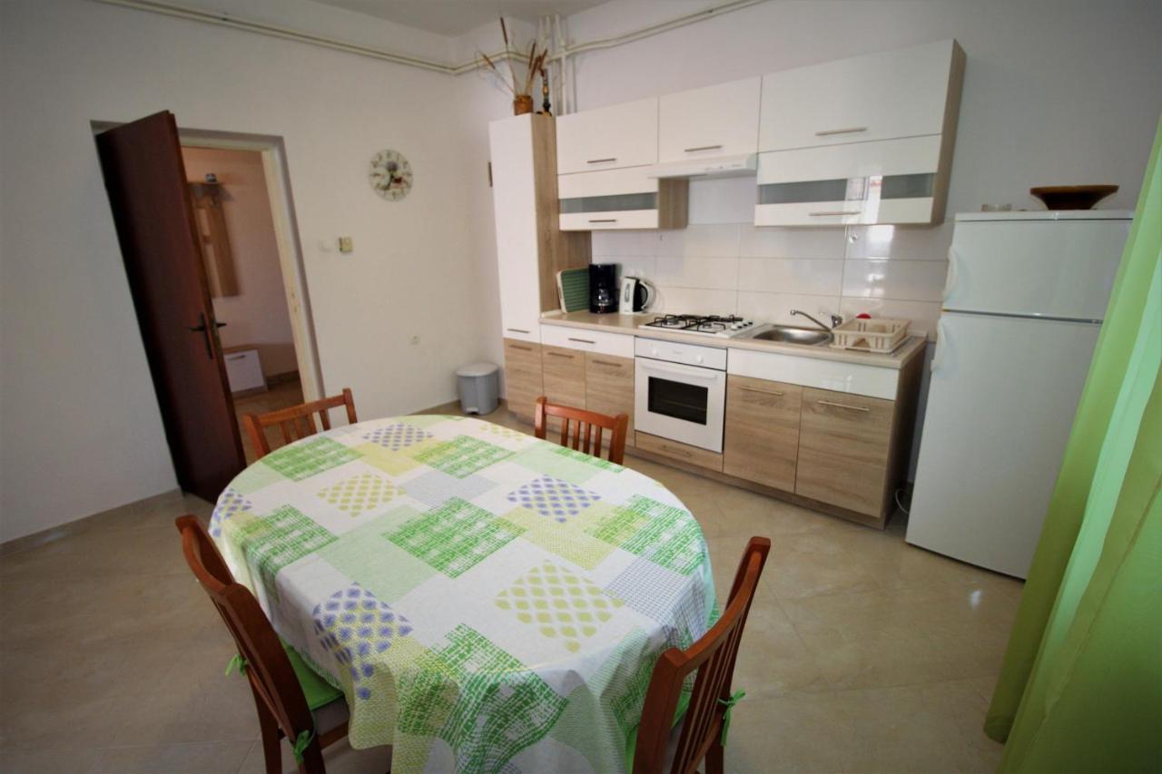 פג Apartments And Rooms With Parking Space Pag - 13060 מראה חיצוני תמונה